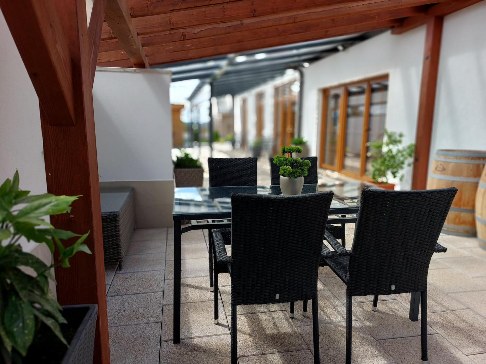 Village Romantic Apartments Near Cesky Krumlov (Adults Only) Strizov Eksteriør billede